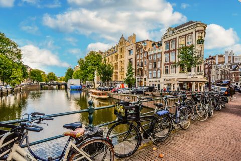 Amsterdam fietsen, foto: KirkandMimi/Pixabay CC0