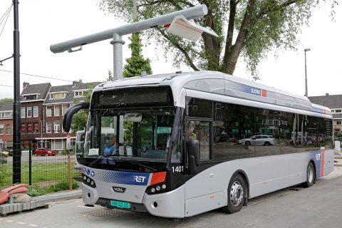 Proefrit elektrische bus in Rotterdam